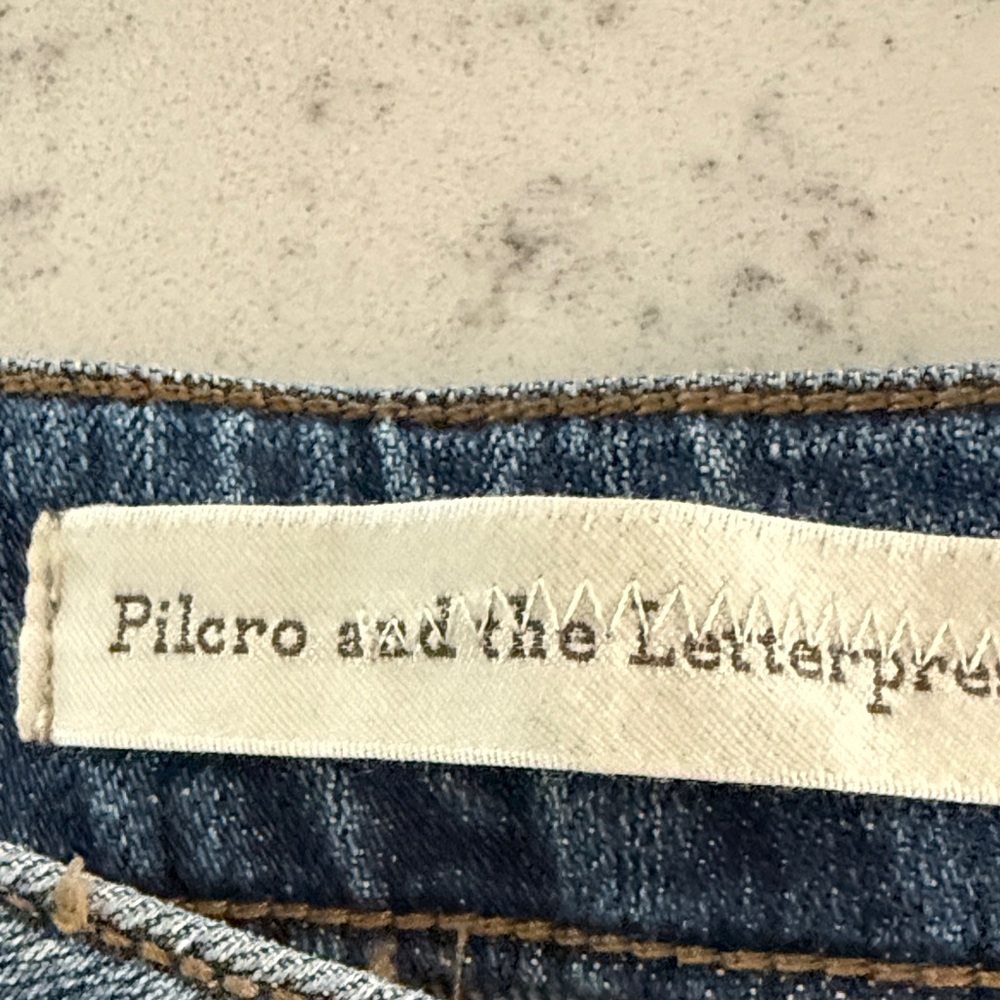 Floral Embroidered Blue Jeans by Pilcro size 28 - Picture 4 of 7